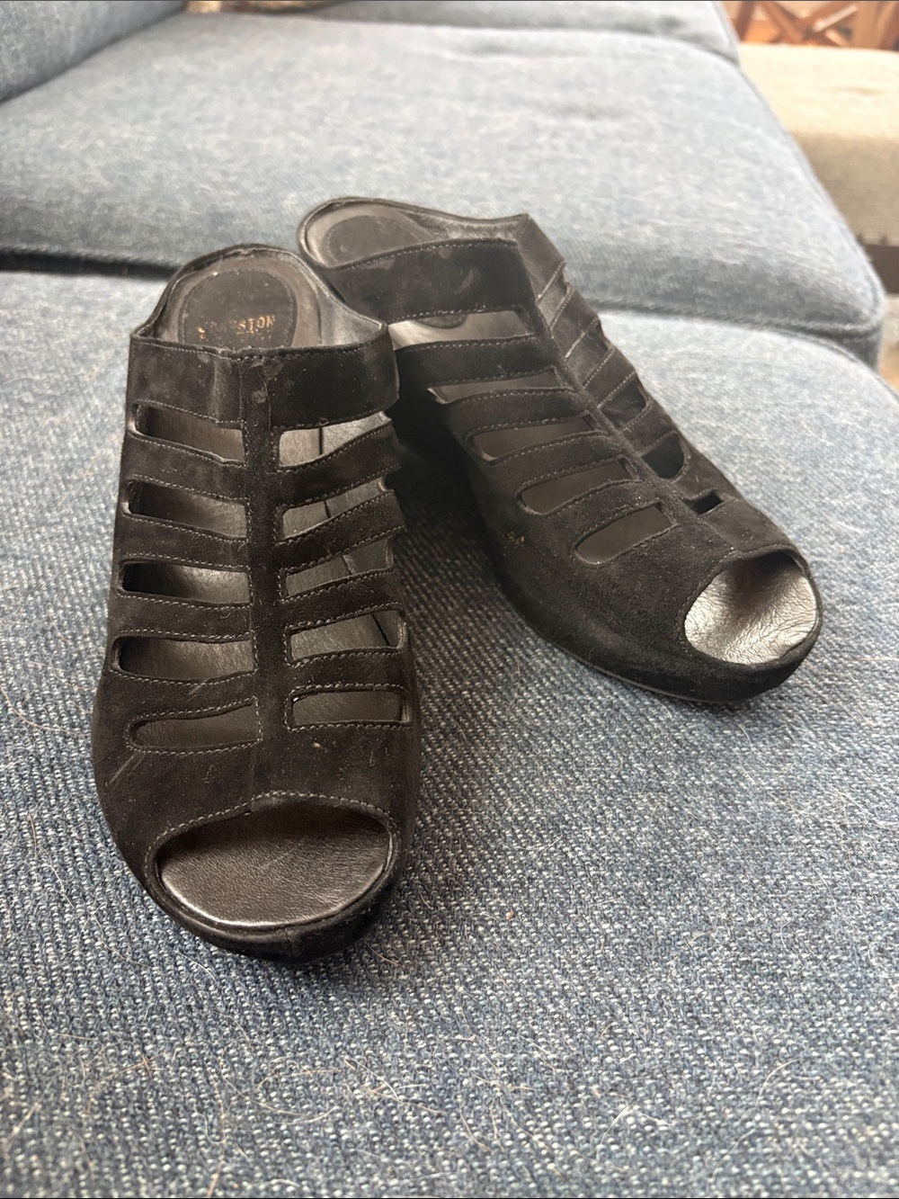 Johnston & Murphy women’s size 7  black suede leather platform TESS wedge sandal
